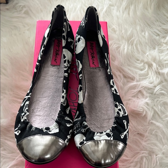 Betsey Johnson Shoes - Betsey Johnson Black Skull Print Flats with Silver Toes